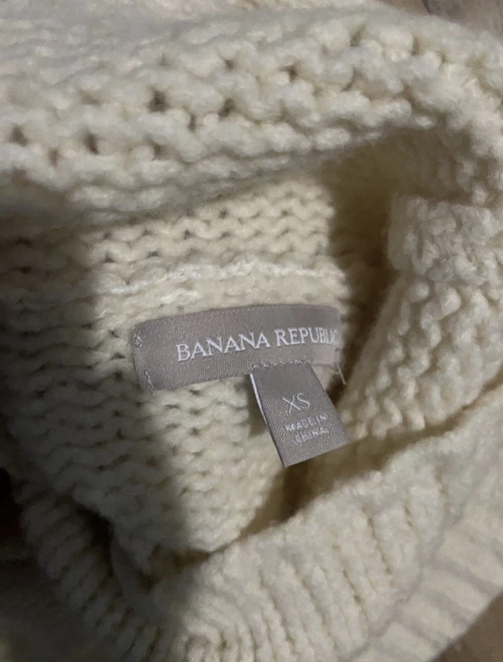 Suéter feminino Banana Republic malha gola alta creme Xs - Imagem 3 de 3