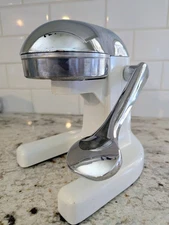 Vintage Countertop Ramcon Chrome & White Enamel Manual Citrus Juicer 