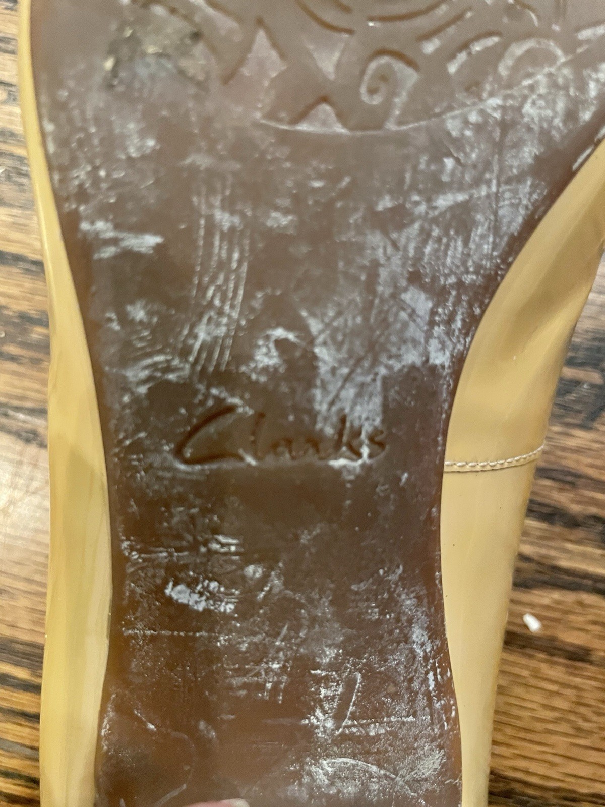 Women’s Clarks Artisan Open Toe Cream Colored Pat… - image 6