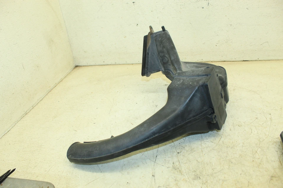 14 BMW C600 SPORT OEM CONDUCTOS DE ADMISIÓN DE AIRE E12 Foto 3 de 4