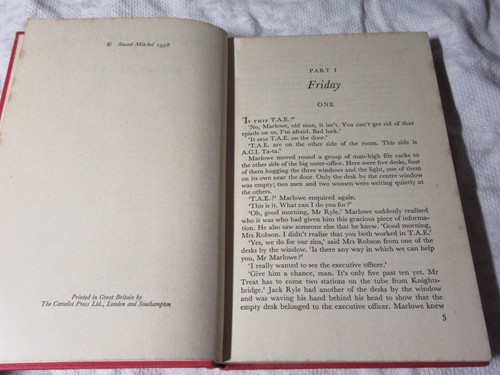Clerks in Lowly Orders by Stuart Mitchel 1958 1st edition HB-DJ - Imagen 9 de 10