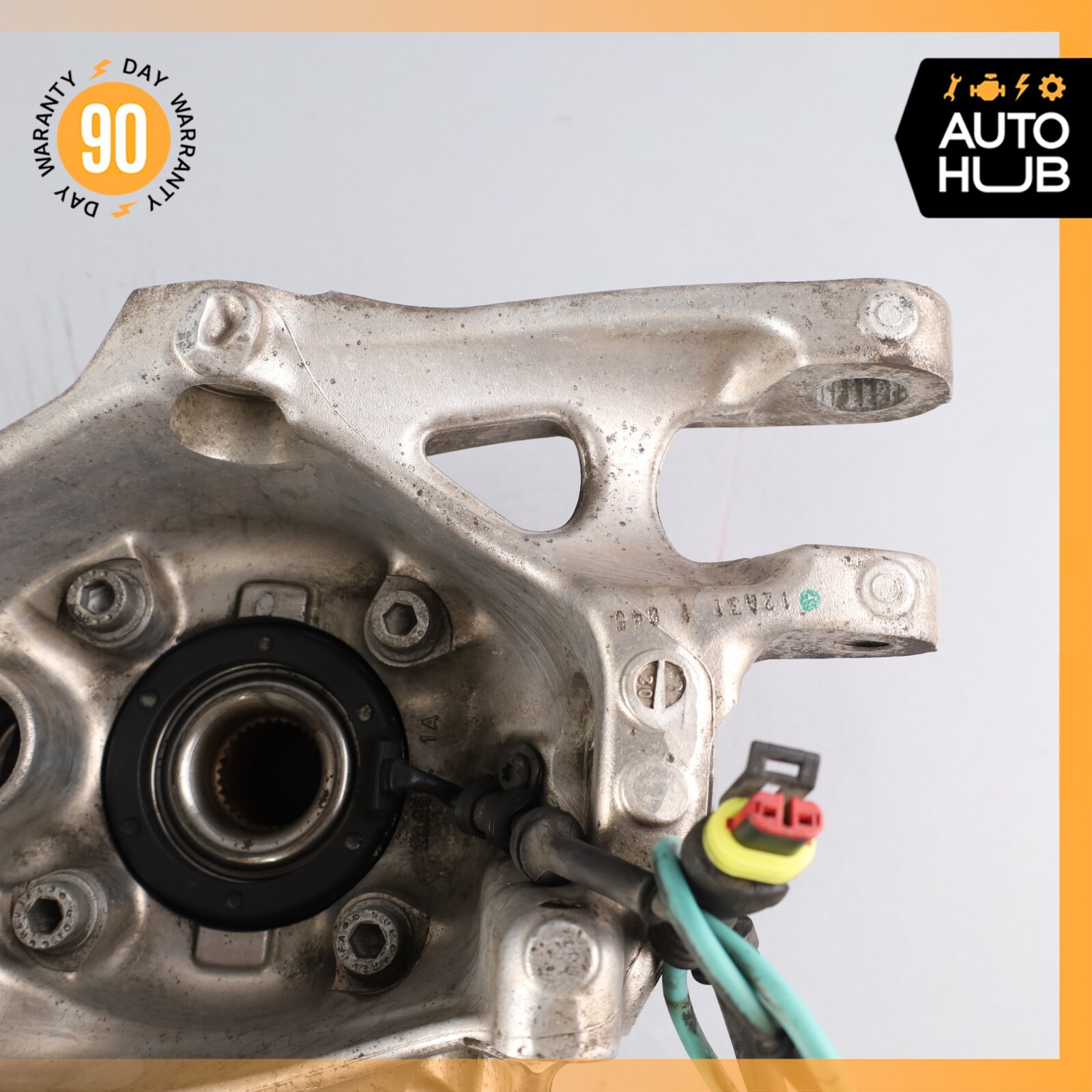 11-19 Maserati Quattroporte S M139 Rear Right Side Spindle Knuckle Hub OEM 68k