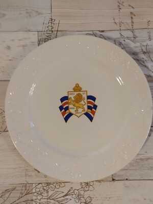 Dieu Et Mon Droit Collectable Plate Lion Shield Bundles For Britain, Inc. 