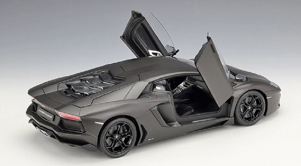 Welly 1:18 Lamborghini Aventador LP700-4 Racing Diecast Model Car Matte Black - Image 3 of 4