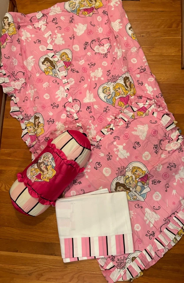 ROPA DE CAMA EDREDÓN PRINCESA PARÍS DISNEY incluye sábanas almohada doble - RARO exclusivo Foto 3 de 4