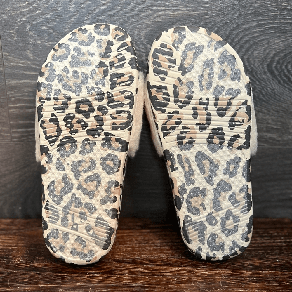 APL Sandalo donna in shearling slide in pergamena nero leopardato. Taglia 6. Nuovo con scatola!