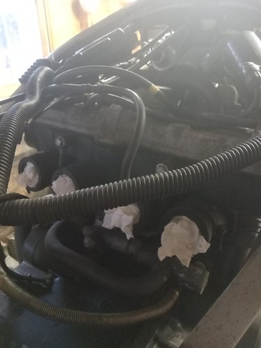 84/85 Kawasaki Gpz600r complete engine With 15,506 Miles , Motor and Gages Only - Picture 3 of 6