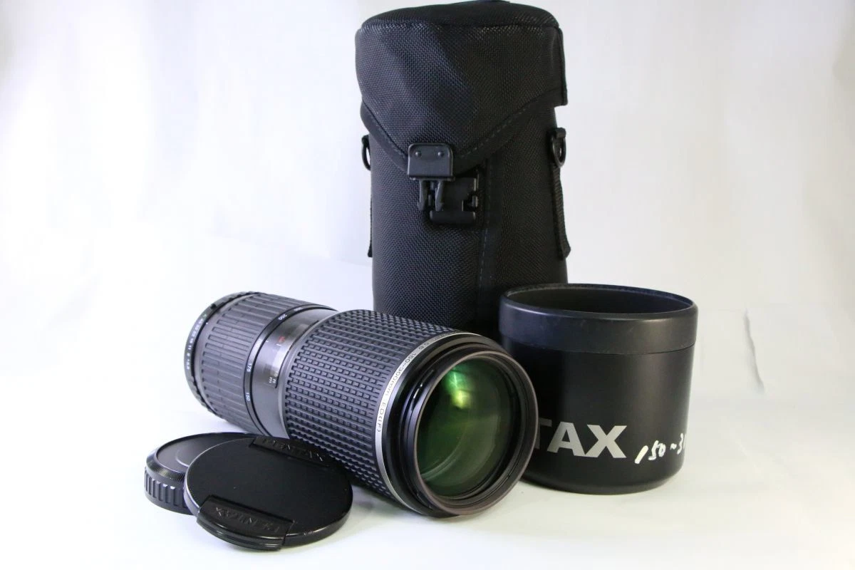 Pentax SMC PENTAX-FA 645 ZOOM 150-300mm F5.6 ED IF 645 mount with light case 555
