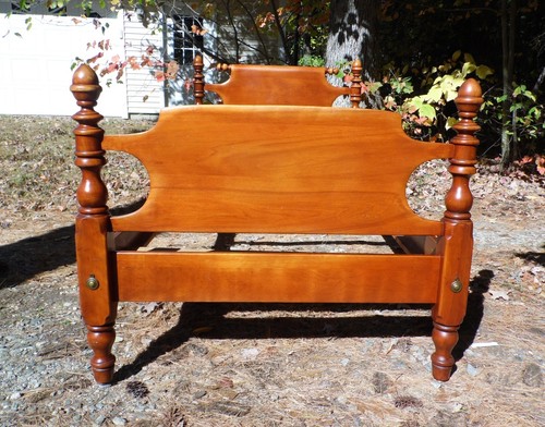 Cama individual doble vintage de arce de roca maciza Cushman Colonial Creations No. 6140S - Imagen 10 de 12