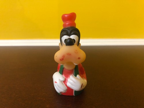 Vintage Walt Disney Productions Goofy 3" Rubber Finger Puppet Figure