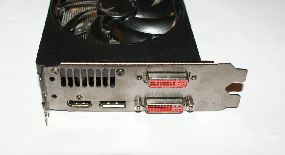 XFX AMD Radeon R9 270 Boost 2gb GDDR5 HDMI/DisplayPort/DVI x2 Graphics Card - Image 3 of 4