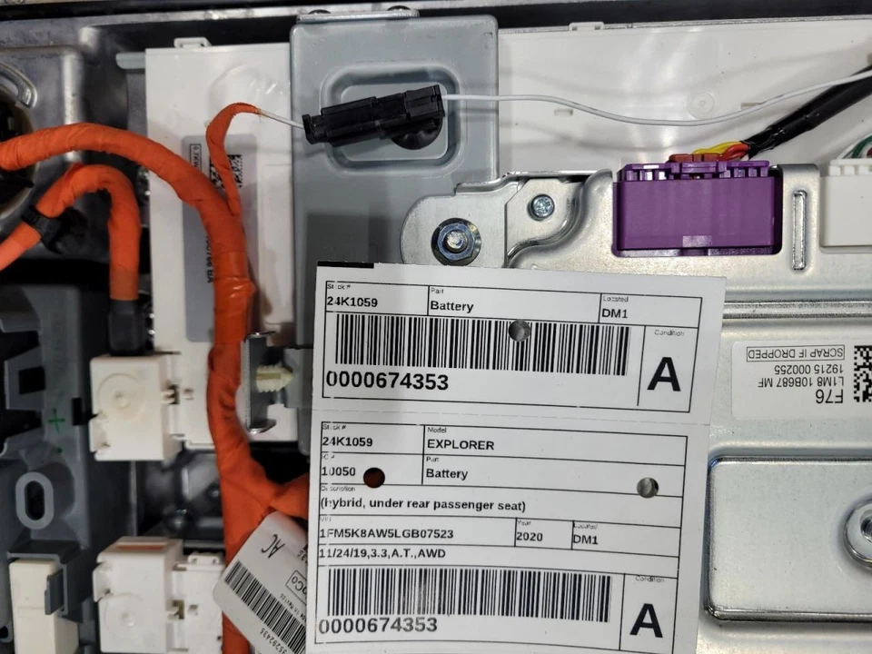 Battery Hybrid Under Rear Passenger Seat Fits 20-23 EXPLORER 1922745 Foto 4 de 4