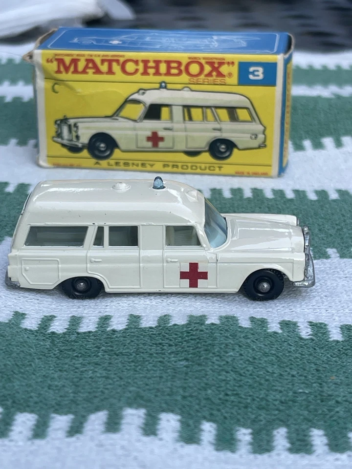 Caja de cerillas Lesney vintage n.º Ambulancia Mercedes Benz Binz 3 ¡Bonita! Diecast 1/64 Foto 2 de 4