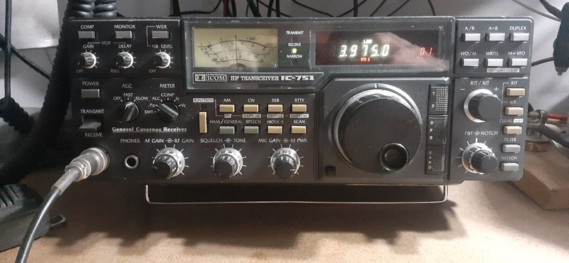 Icom IC-751 Ham Radio Transceiver