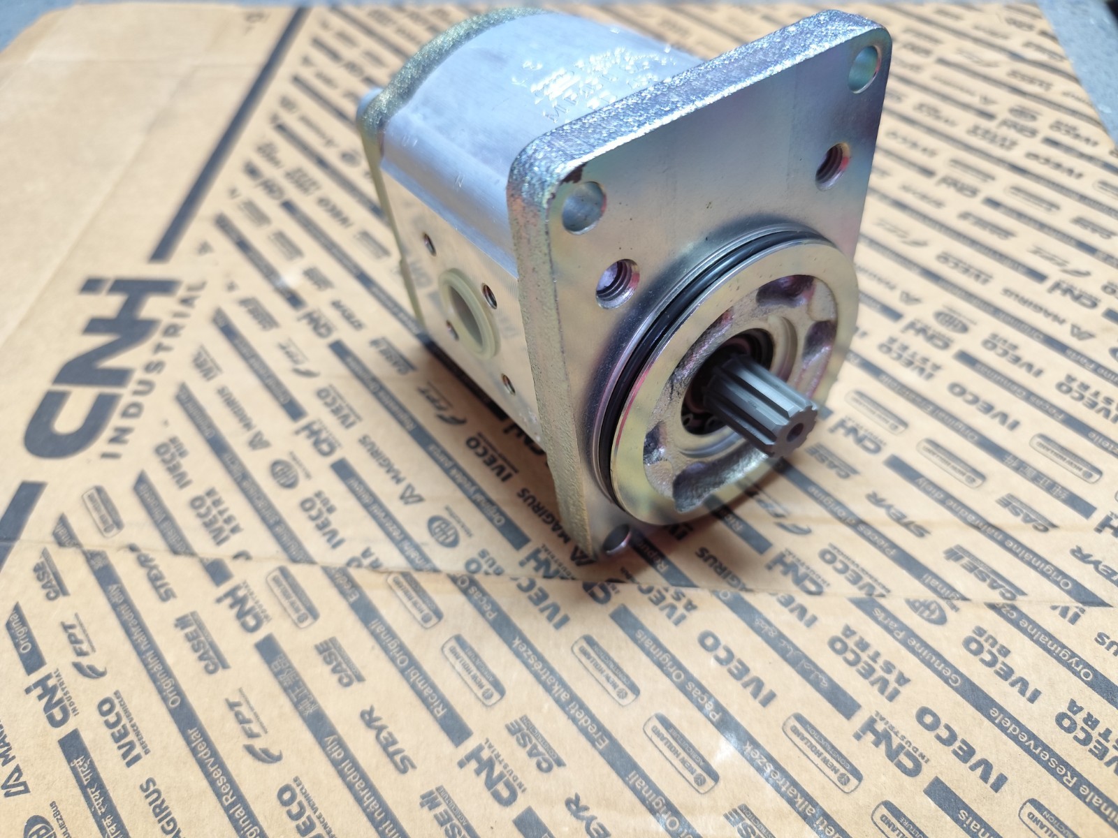 Bosch 0510625371 5B1/40104BOS HYDRAULIC GEAR PUMP