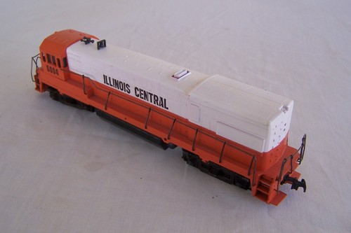 Athearn HO Scale Illinois Central U30B Powered Blue Box Locomotive NICE!! - Picture 7 of 21