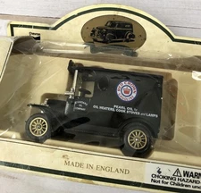 Chevron Commemorative Die-Cast Metal Model 1927 Pearl Oil Van Red Crown Gasoline