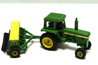 Ertl 1:64 John Deere Tractor & Grain Drill — photo 1