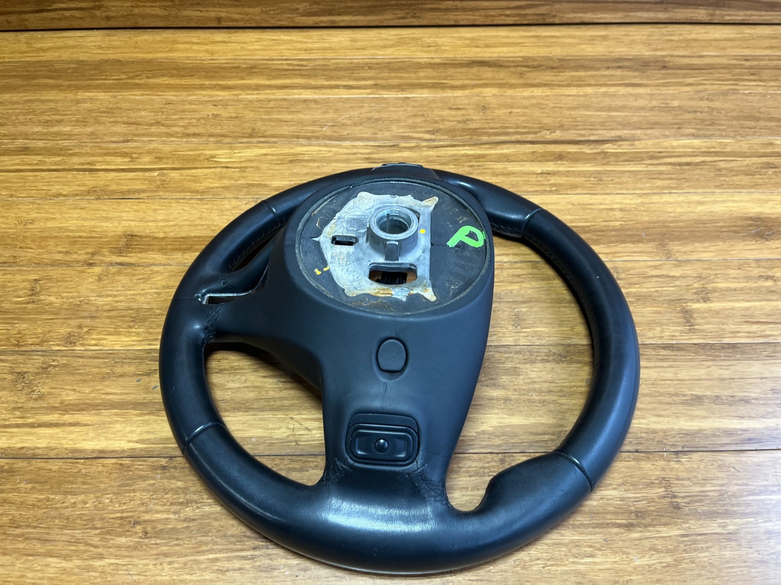 2017-2020 Maserati Levante M161 Front Left Side Steering Wheel Leather OEM *NOTE