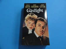 GASLIGHT (VHS) 1944 - CHARLES BOYER, INGRID BERGMAN, JOSEPH COTTEN