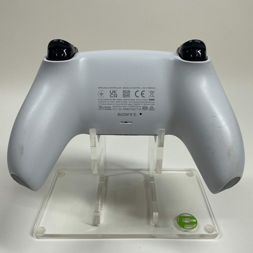 Sony PlayStation 5 PS5 Slim Disc Edition 1TB White Console Gaming System - Picture 10 of 15