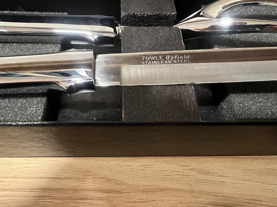 Juego de 2 piezas talladas de acero inoxidable Towle Byfield años 70 hecho en EE. UU. caja original regalo vintage Foto 2 de 4