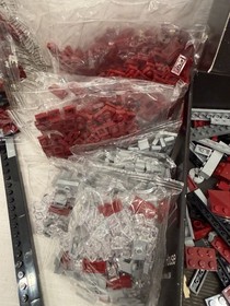 LEGO Architecture 21010 Robie House Wornbox Retired. Opened Box Complete