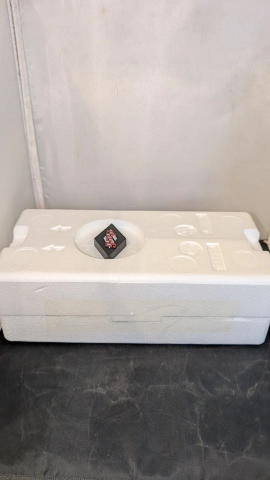 GMP 1993 Ford Mustang LX электрический красный с черным салоном купе 1:18 литой - Изображение 4 из 4