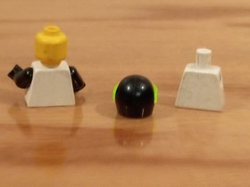 Blacktron LEGO #6878 Sub Orbital Guardian INCOMPLETE + other set pieces