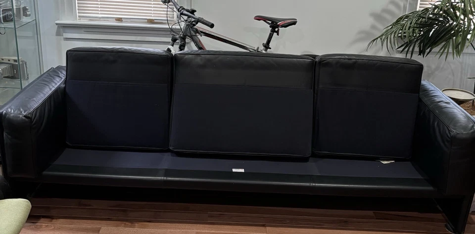 Maralunga vintage de cuero negro? ¿Fiandra? Sofá de 3 asientos de Cassina Local PU solamente Foto 3 de 3