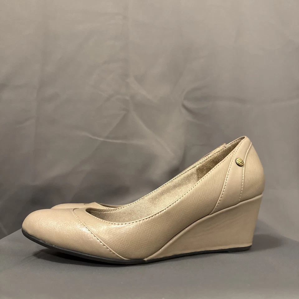 LifeStride Women's Nude Wedge Pumps Soft System Support Size 7.5 US - Image 3 of 4