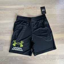 Boys Black Under Armour Logo Short Size XL NWT