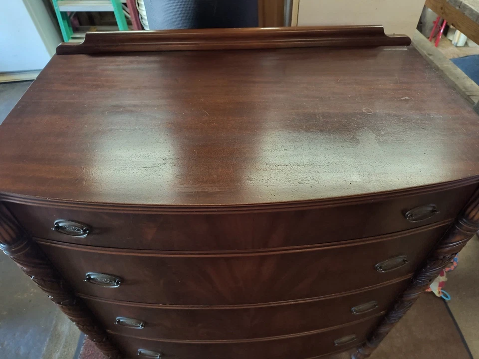 Cômoda inglesa antiga do século XIX menino alto folha deslumbrante rolada - Imagem 2 de 4