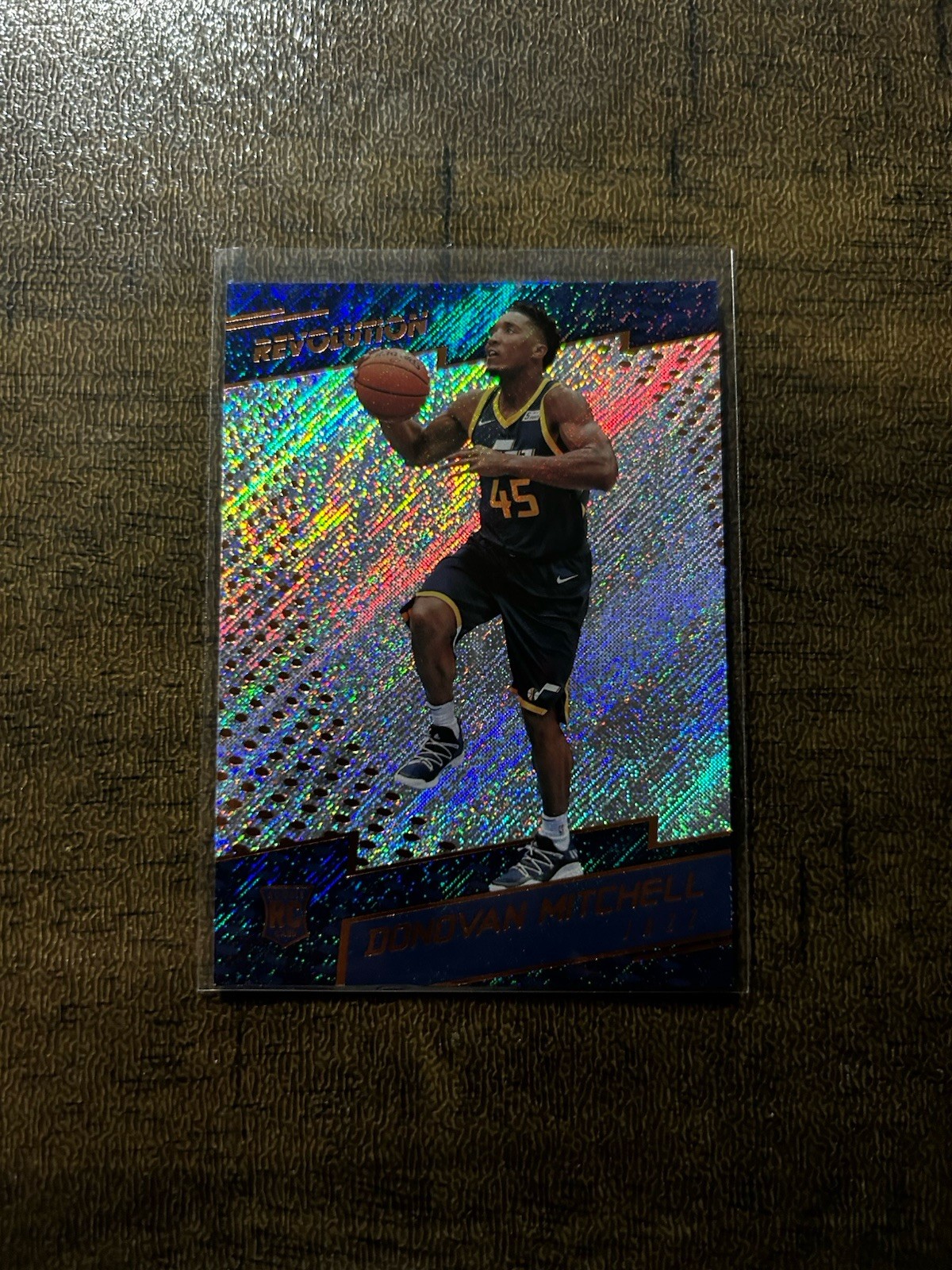 🕷 DONOVAN MITCHELL ROOKIE 17-18 Revolution #125 RC Jazz CAVALIERS LOUISVILLE🕷