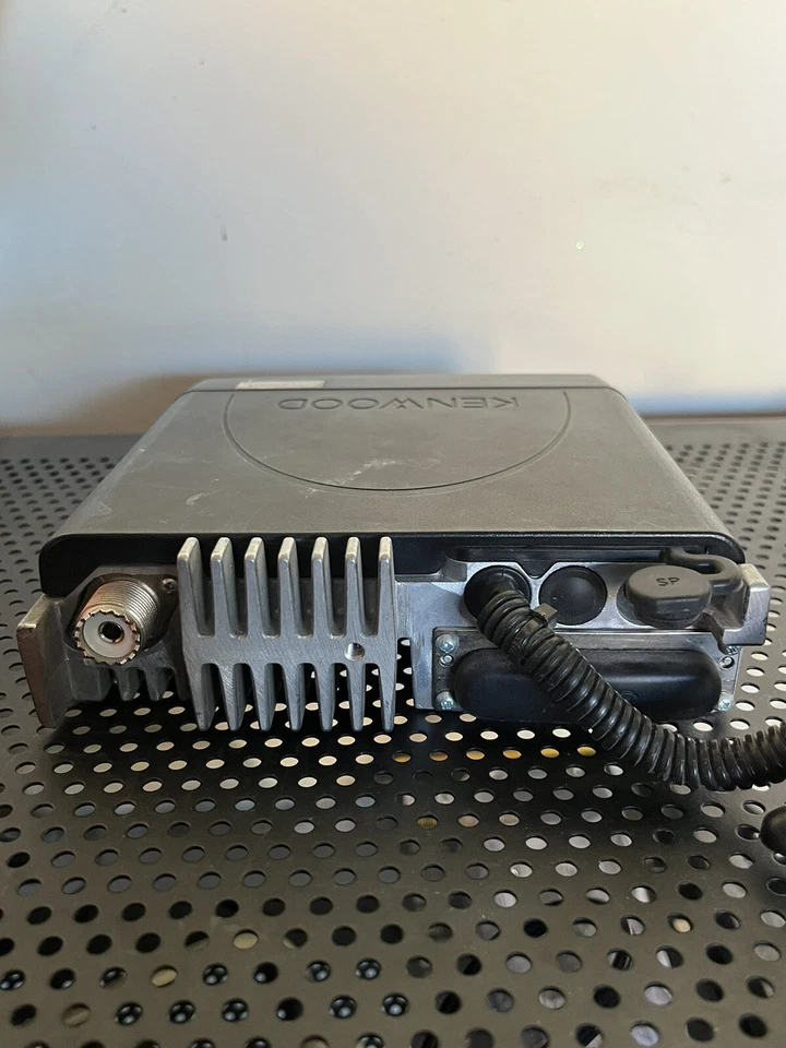 Radio troncal analógica LTR Kenwood TK-8180K UHF 450-520Mhz 512 canales 30W - Usada Foto 4 de 4