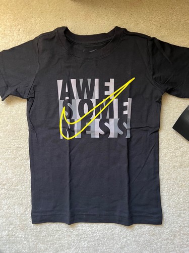 LITTLE BOYS NIKE T-SHIRT SIZE 6t size 6 M medium black yellow white !