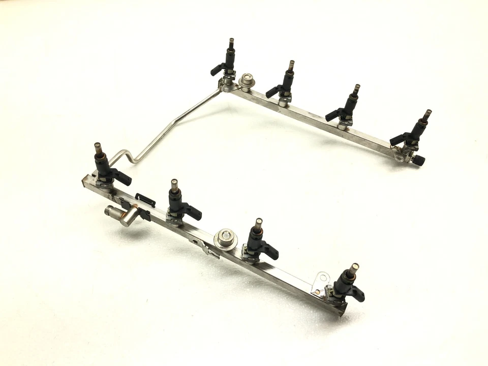 Mercedes Benz E550 2010-2013 5,5 L V8 carril inyector de combustible con juego de inyectores OEM Foto 2 de 4