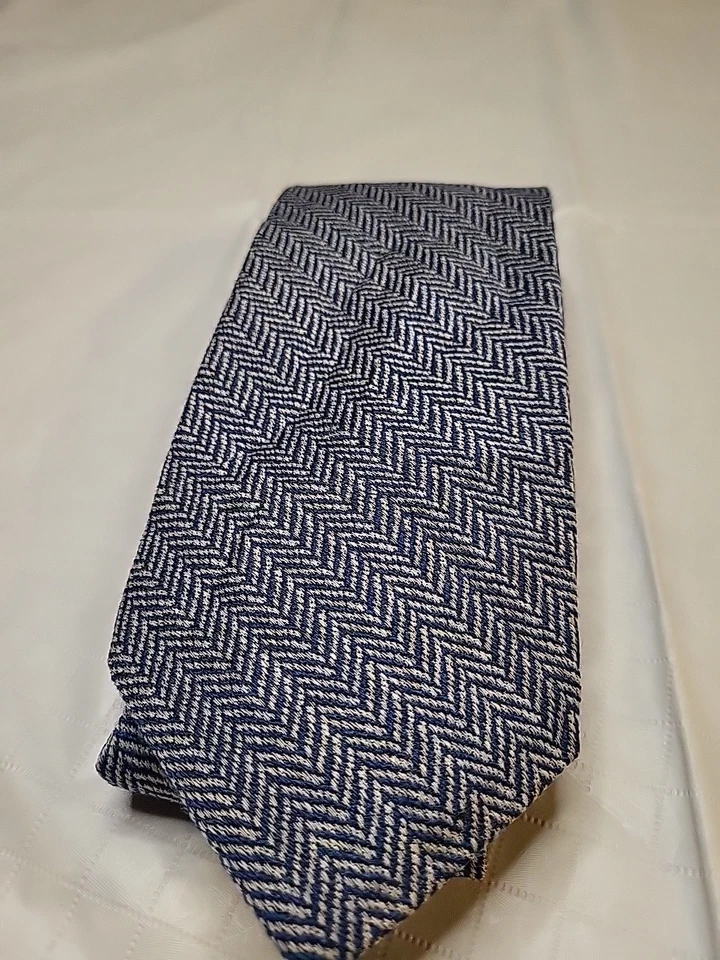 Corbata Tommy Hilfiger Plateada Azul Cuadros Geométricos Mezcla Lana Seda Foto 3 de 3