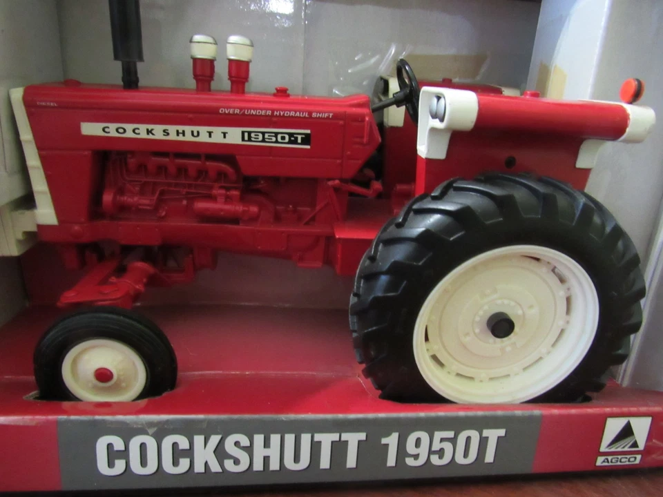 ERTL 1/16 DIE CAST COCKSHUTT 1950T TRACTOR - NIB - NEVER DISPLAYED - Image 2 of 4