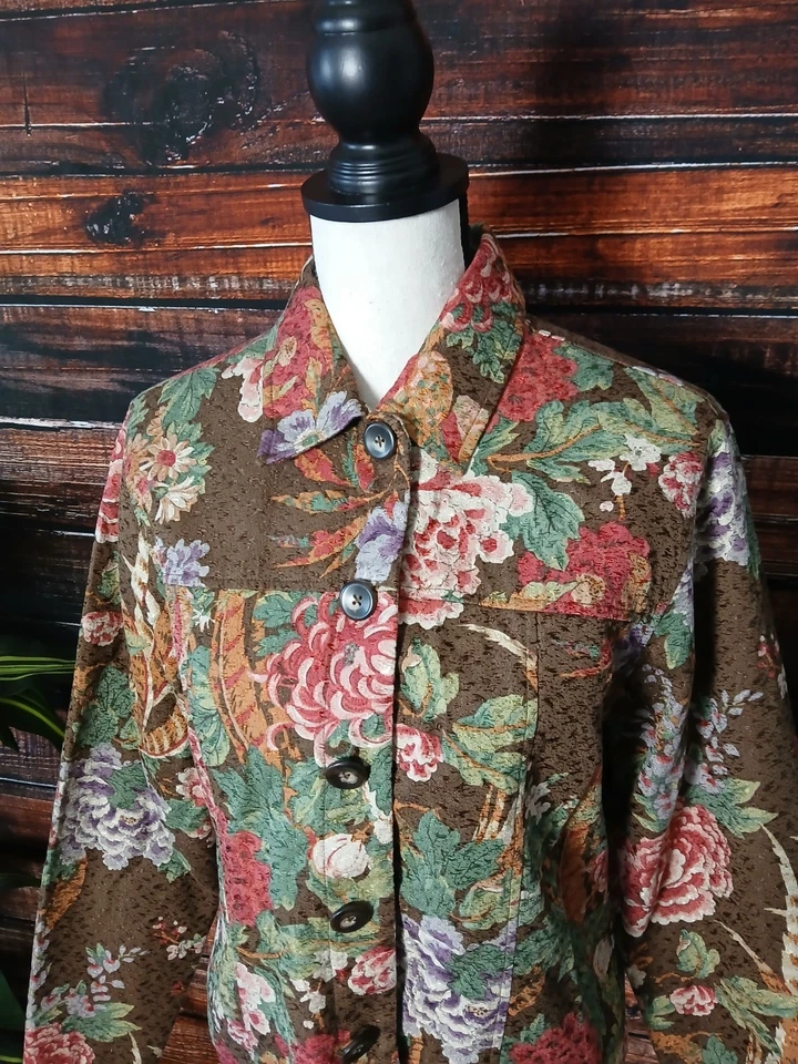 Jaqueta Coldwater Creek Vintage M Boho Marrom Floral Tapeçaria Botão Forrado Frontal - Imagem 4 de 4