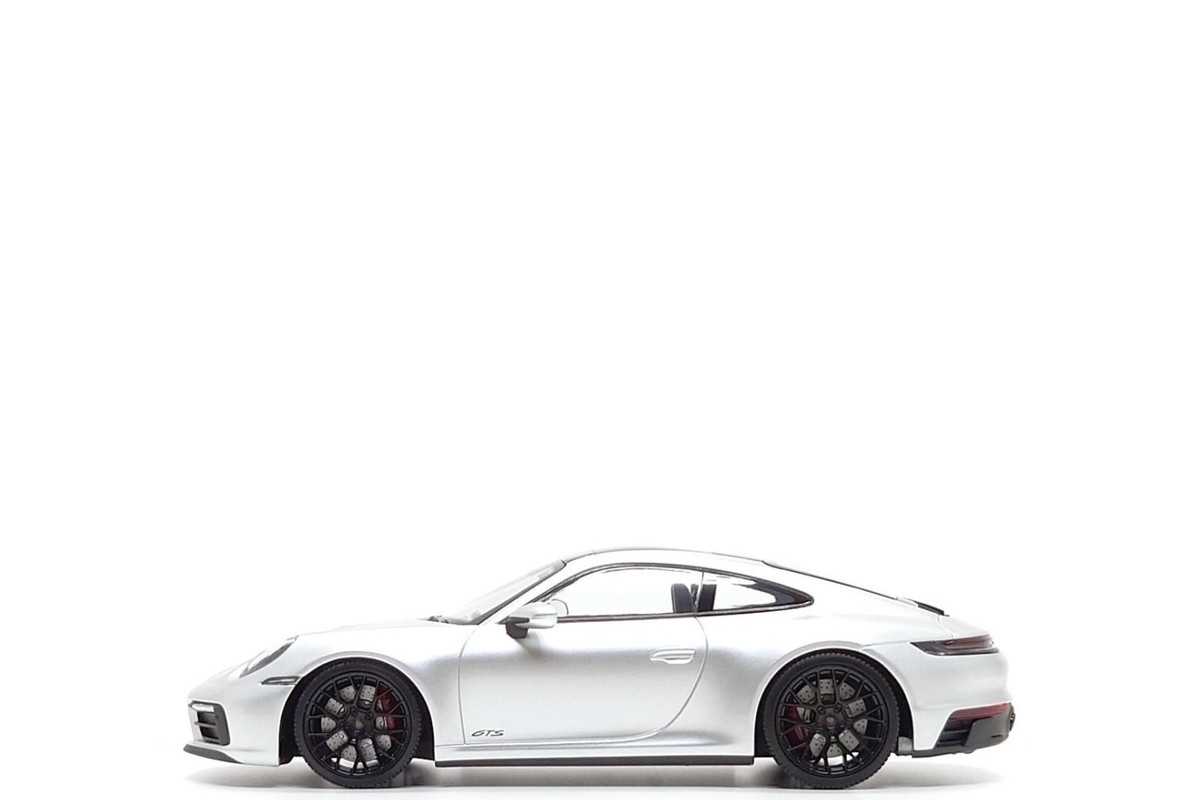 Minichamps 1:18 Porsche 911 Carrera 4 GTS (992) in GT Silver | eBay