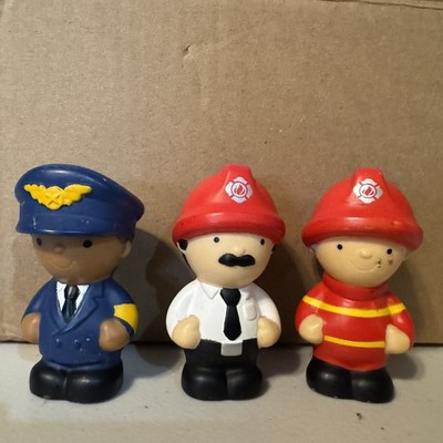 ELC Happyland Lot Of 3 Firemen and pilot 