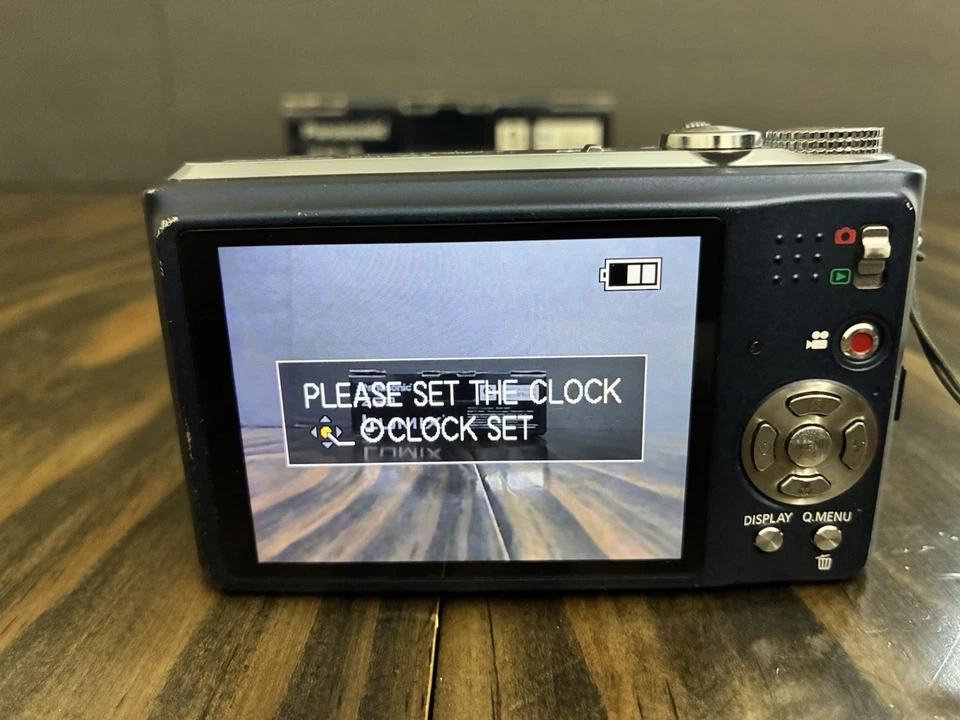 Panasonic Lumix DMC-ZS3 - 3" LCD Screen 12x Optical Zoom Digital Camera Blue - Image 4 of 4