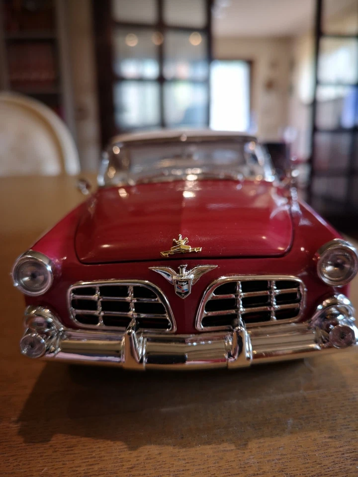 modellini auto 1 18 Chrysler Imperial Hard Tip Granate-bianco Del 1955  - Immagine 3 di 4