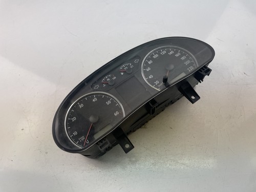 VW POLO 9N Kombiinstrument 6Q0920822 18137748