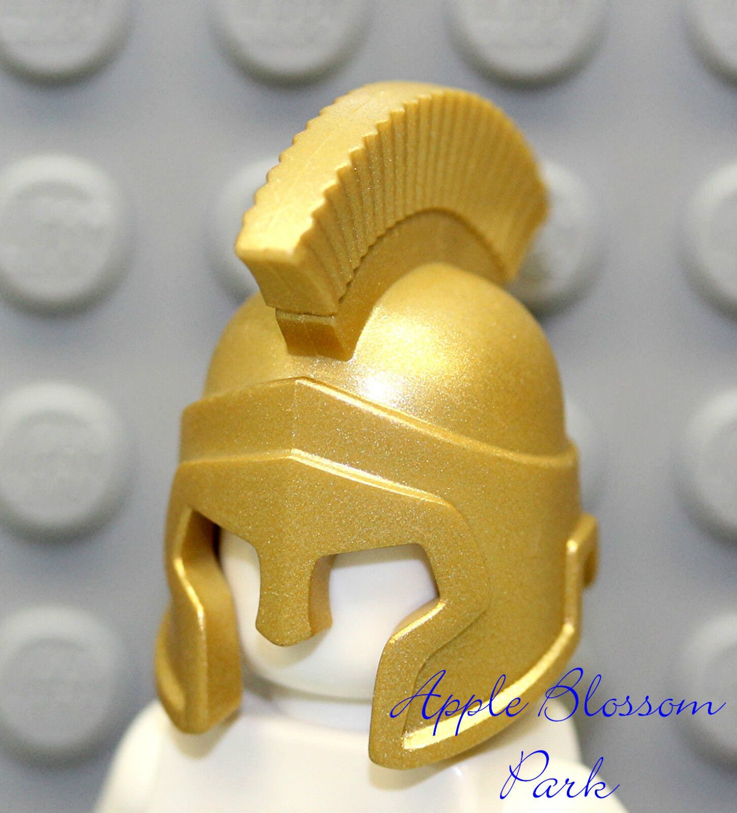 NEW Lego Atlantis GOLD HELMET Roman Soldier Hat - Minifig King Head Crown 7985