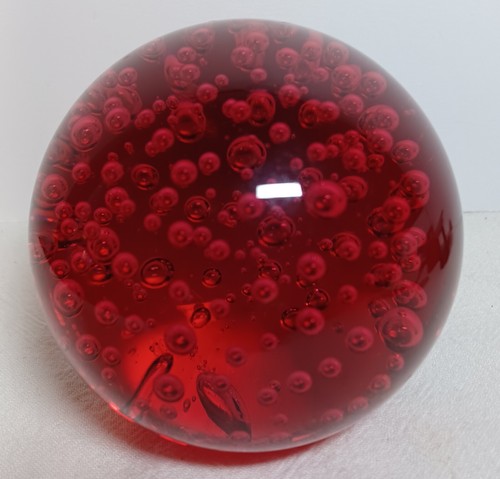 Kunstglas rot Glas Briefbeschwerer Kugel mit kontrollierten Blasen 3,5 Zoll