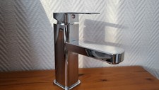 NEU Badarmatur Wasserhahn Einhebelmischer Waschbecken Bad