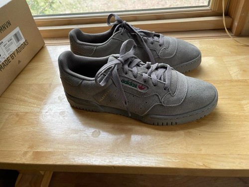 yeezy powerphase simple brown