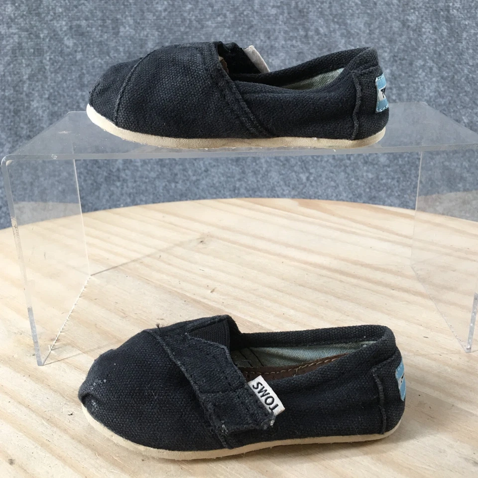 Toms Shoes Child 5 Slip On Flats Black Canvas  Round Toe Snap Casual Comfort - Image 2 of 4
